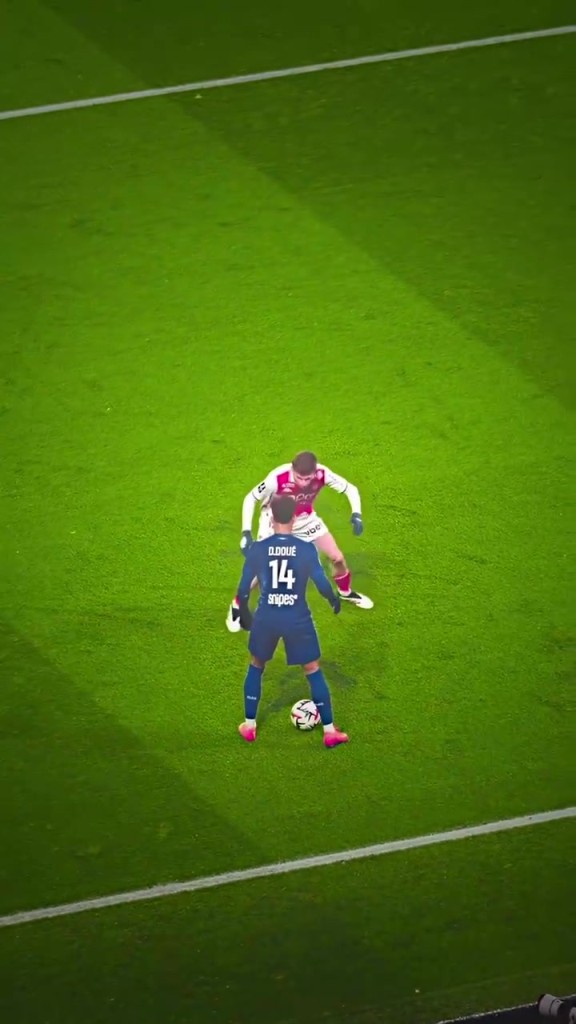 反向牛尾巴！慢鏡頭看杜埃這次極限博弈擺脫！